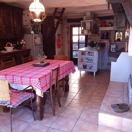 펜션 Maison De Village Chez Cathy